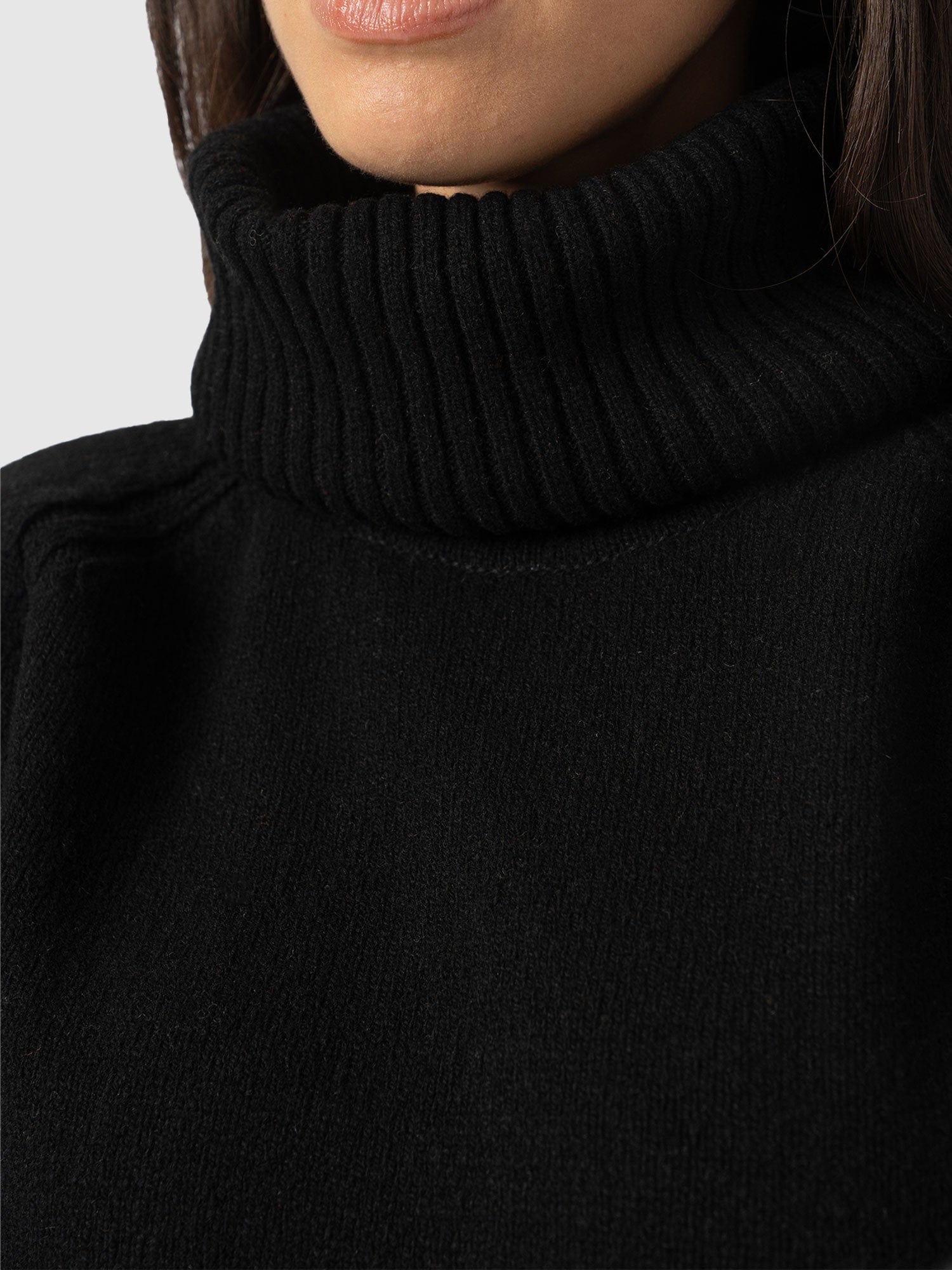 Oxford Cashmere Jumper - Black - Women's Jumpers | Saint + Sofia® EU
